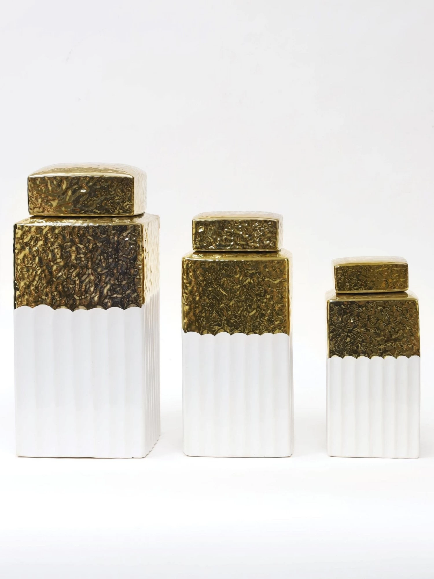 White Hammered Jar With Gold Border & Lid (3 Sizes) 4 White Hammered Jar With Gold Border & Lid (3 Sizes) - Image 2