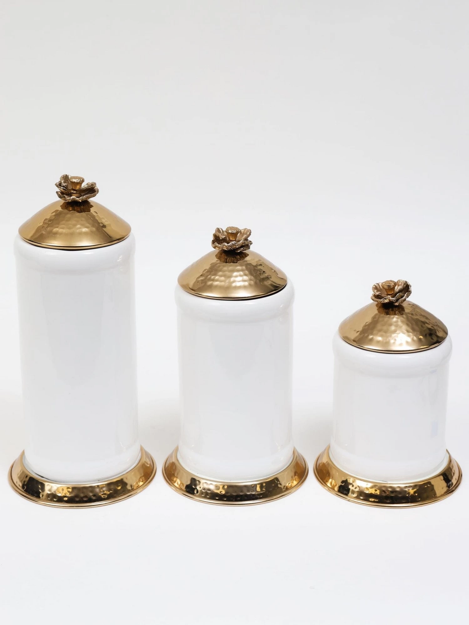 White Ceramic Jar With Gold Flower Lid (3 Sizes) 4 White Ceramic Jar With Gold Flower Lid (3 Sizes) - Image 2
