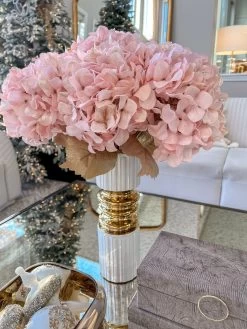 White Linear Vase With Stunning Gold Center Detail (2 Sizes) -Home Essentials Shop IMG 6587 45f06490 746b 4613 b8b5 23c11d768f99 new