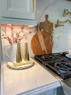 Set Of 2 Hammered Metal Salt & Pepper Shakers (2 Colors)