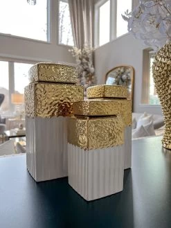 White Hammered Jar With Gold Border & Lid (3 Sizes) 10 White Hammered Jar With Gold Border & Lid (3 Sizes) -Home Essentials Shop IMG 7243 new