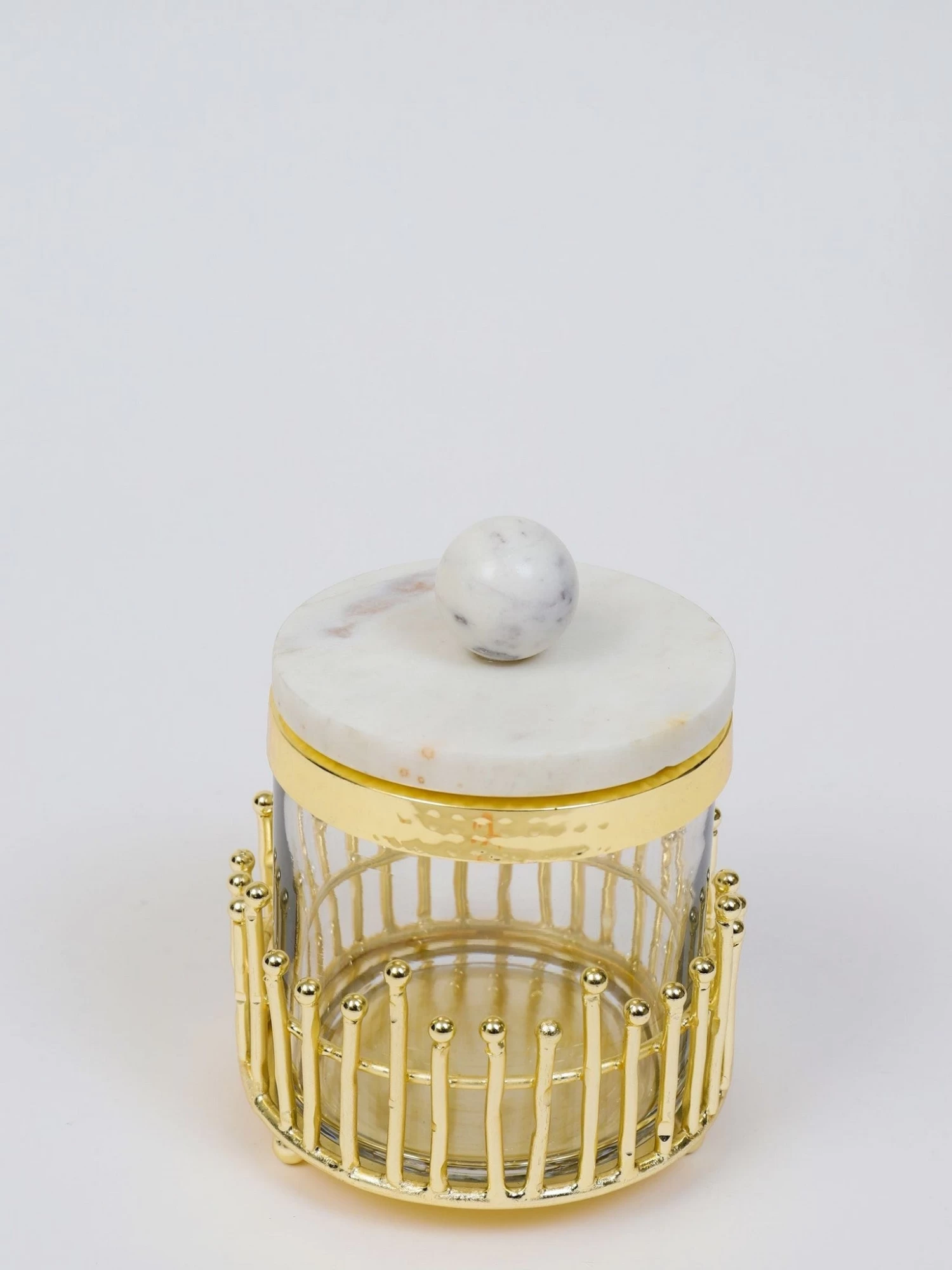 Glass Canisters With Gold Linear Details (3 Sizes) 10 Glass Canisters With Gold Linear Details (3 Sizes) - Image 8