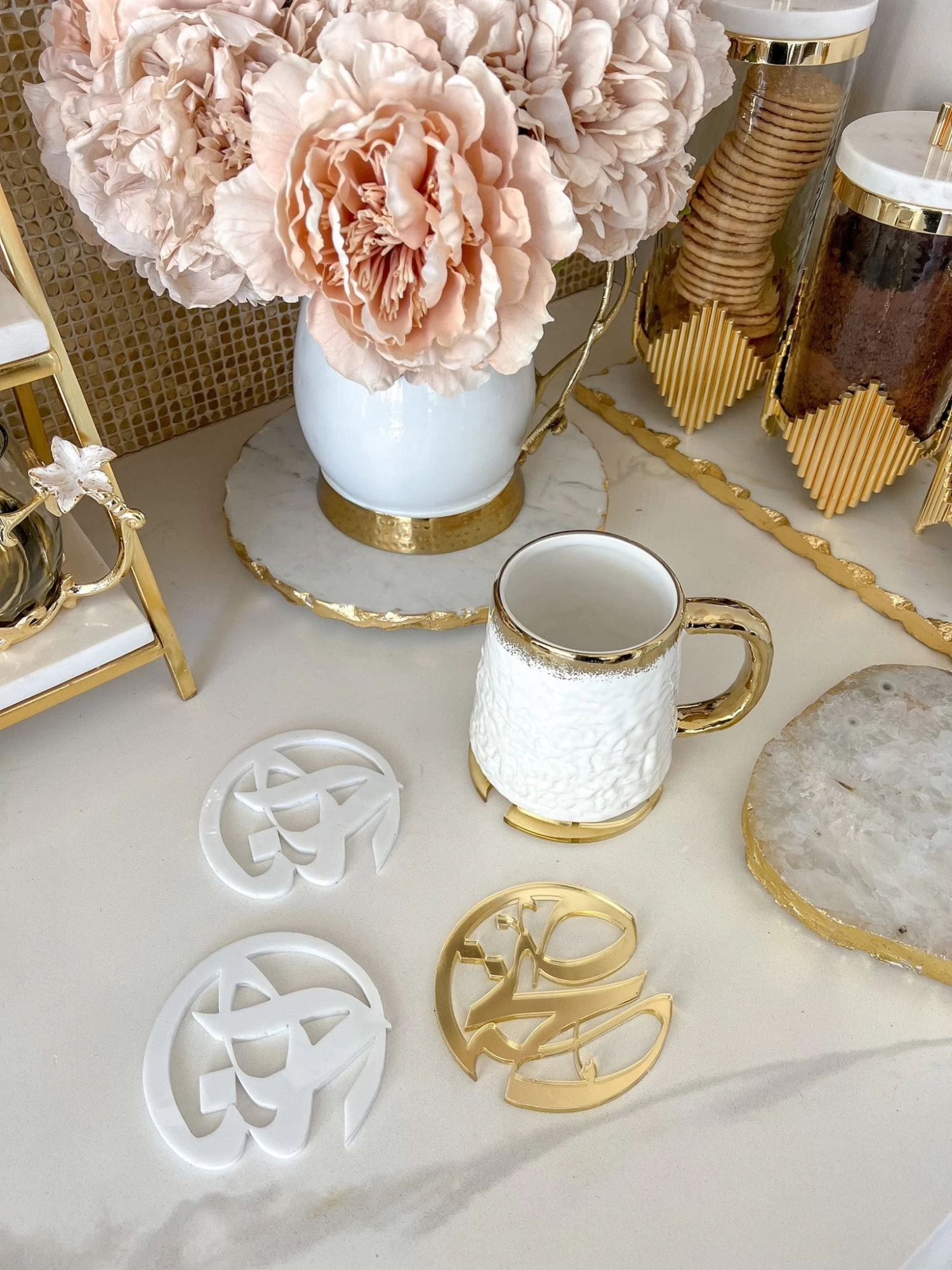 Acrylic 'Health & Happiness' Arabic Calligraphy Coasters (Set Of 4) 3 Acrylic 'Health & Happiness' Arabic Calligraphy Coasters (Set Of 4)