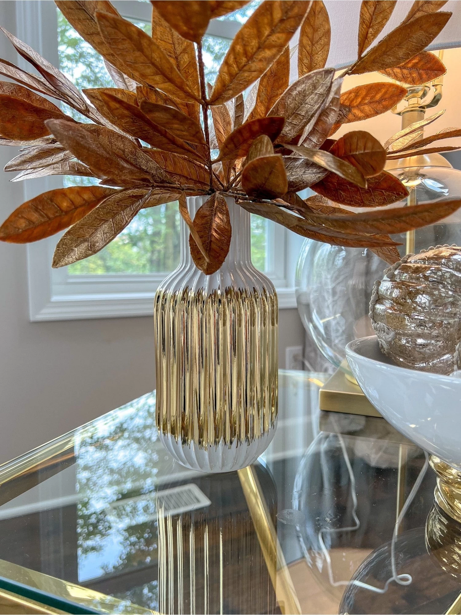 White And Gold Porcelain Striped Vase (2 Sizes) 4 White And Gold Porcelain Striped Vase (2 Sizes) - Image 2