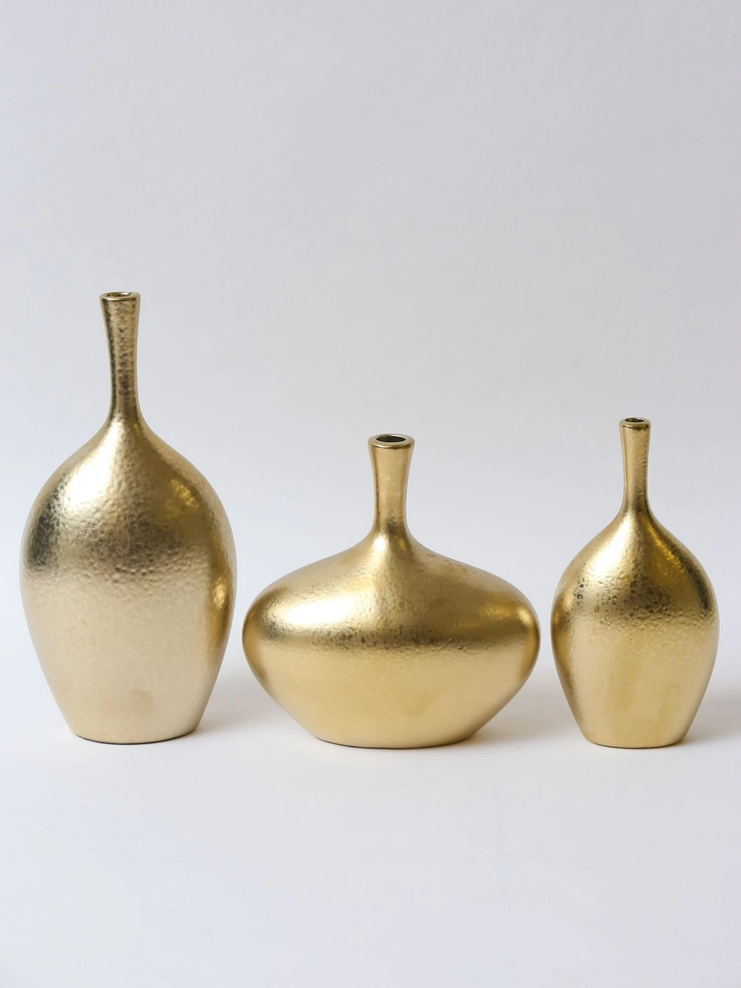 Slim Neck Hammered Texture Vase (3 Sizes) 4 Slim Neck Hammered Texture Vase (3 Sizes) - Image 2