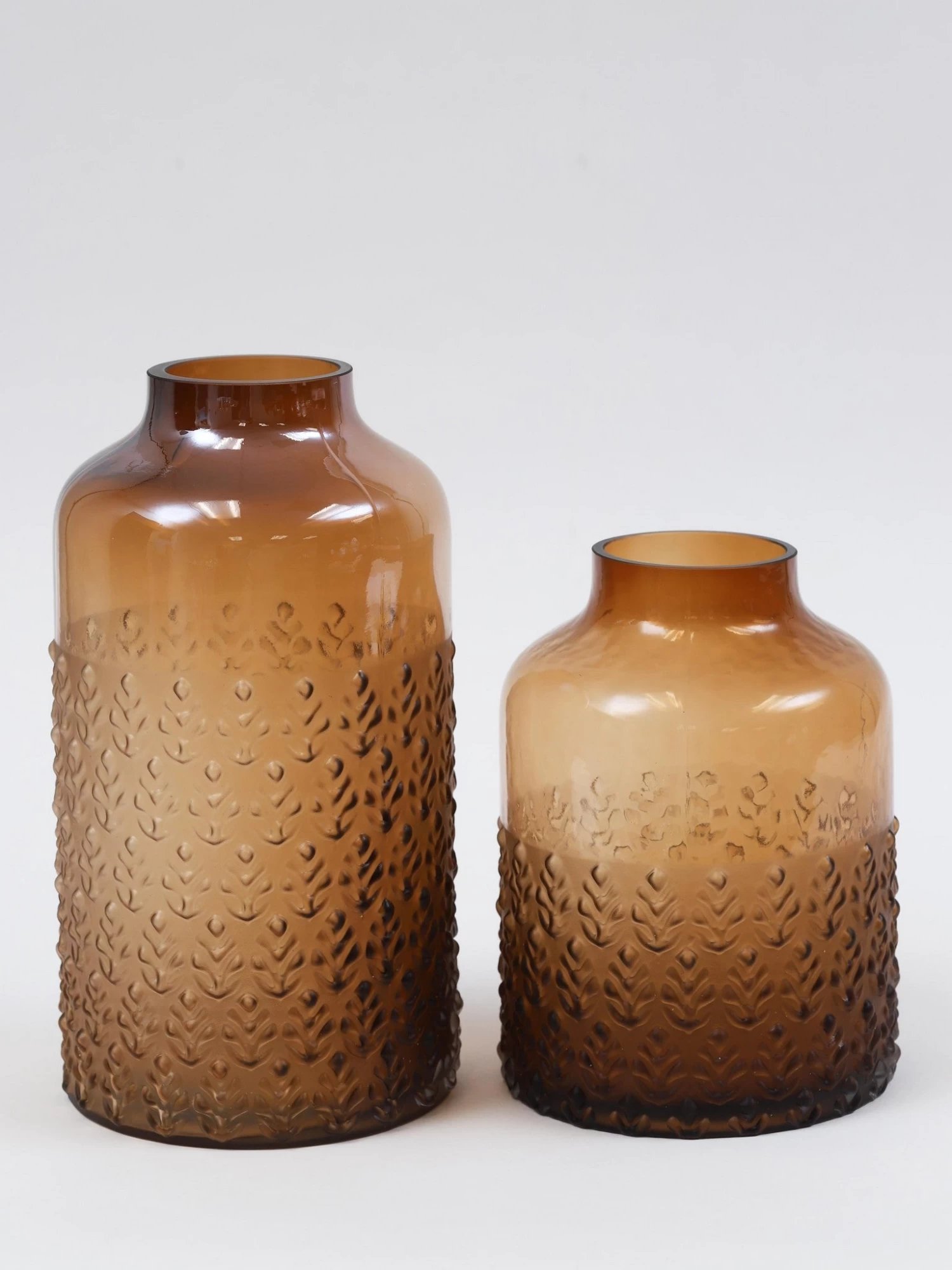 Amber Glass Textured Vase (2 Sizes) 4 Amber Glass Textured Vase (2 Sizes) - Image 2