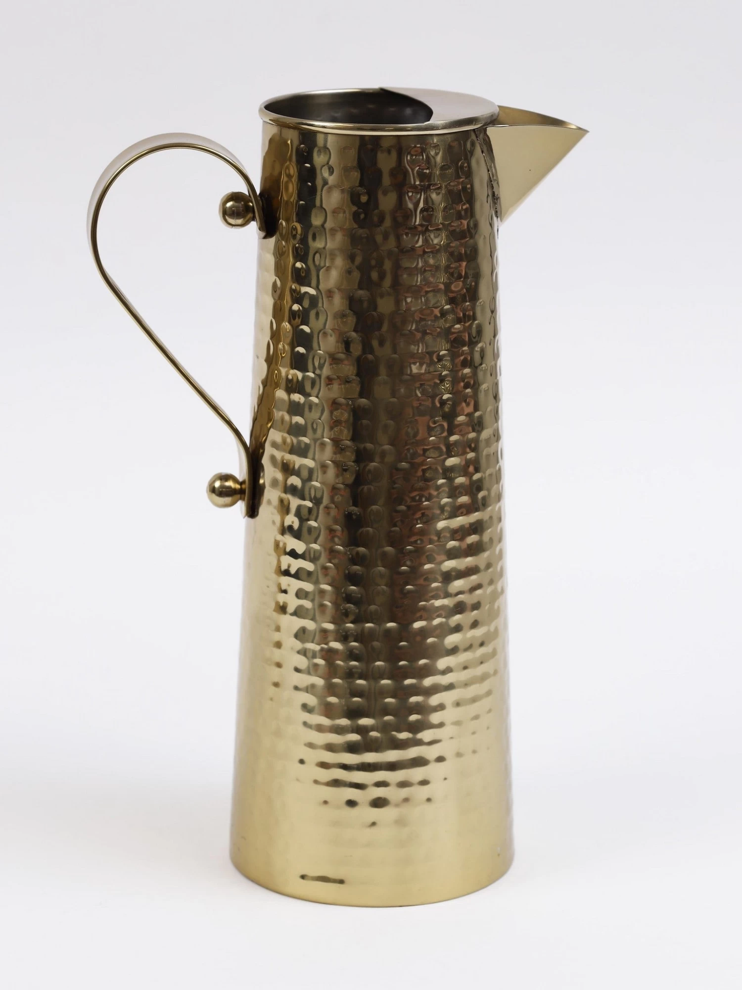 Gold Hammered Texture Pitcher (2 Sizes) 5 Gold Hammered Texture Pitcher (2 Sizes) - Image 3
