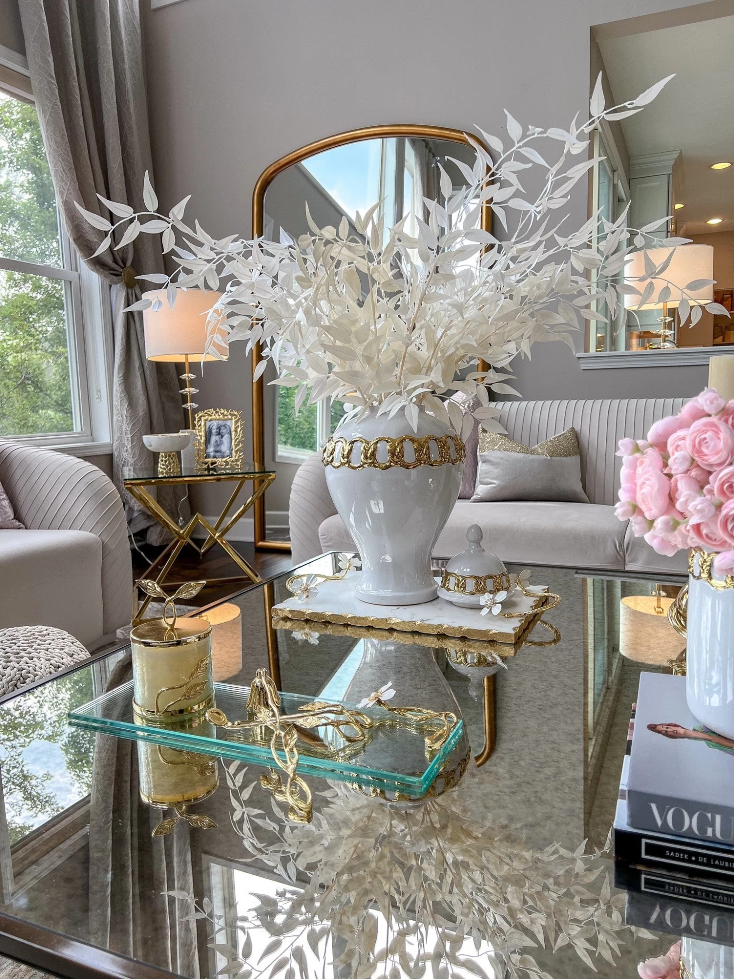 White Ceramic Ginger Jar With Stunning Gold Chain Details (3 Sizes) 9 White Ceramic Ginger Jar With Stunning Gold Chain Details (3 Sizes) - Image 7