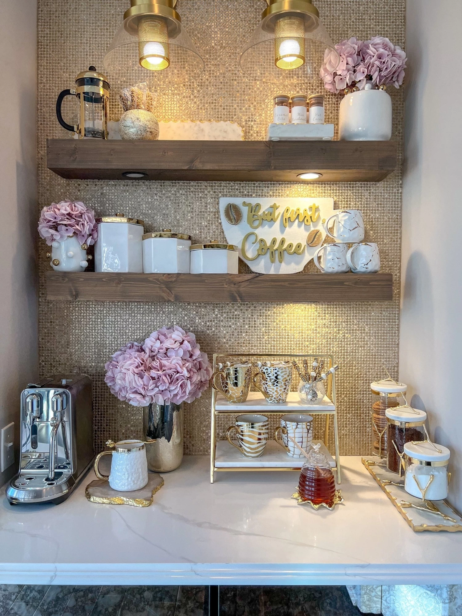 White And Gold Ceramic Jar With Lids (3 Sizes) 4 White And Gold Ceramic Jar With Lids (3 Sizes) - Image 2