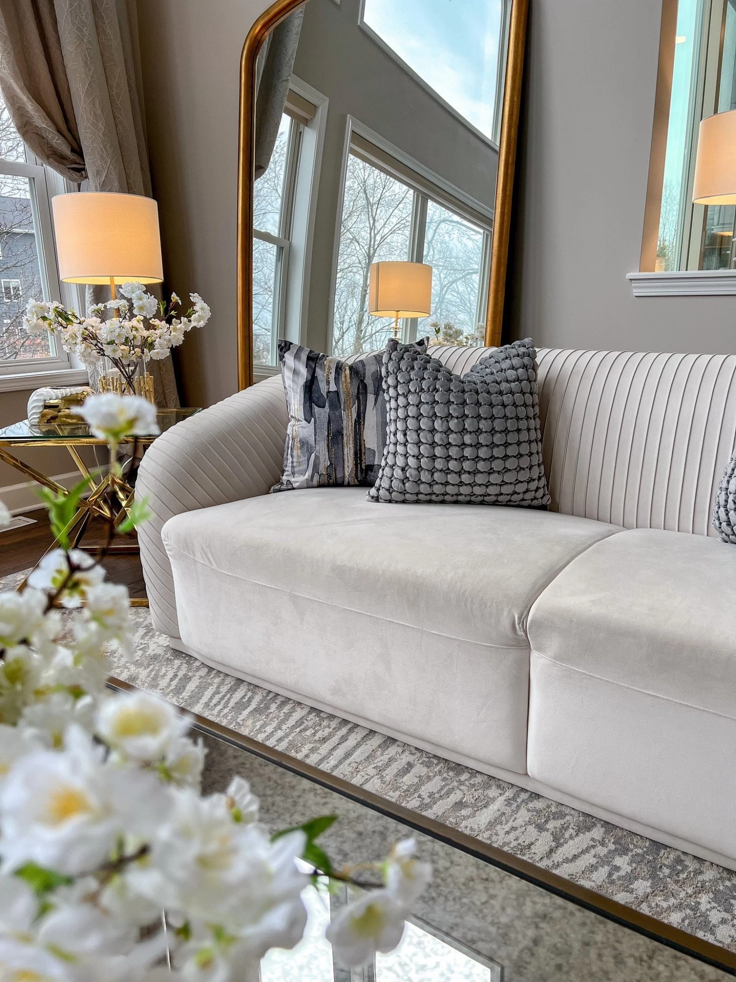 Elise Black Gold Pillow - 20" X 20" 7 Elise Black Gold Pillow - 20" X 20" - Image 5