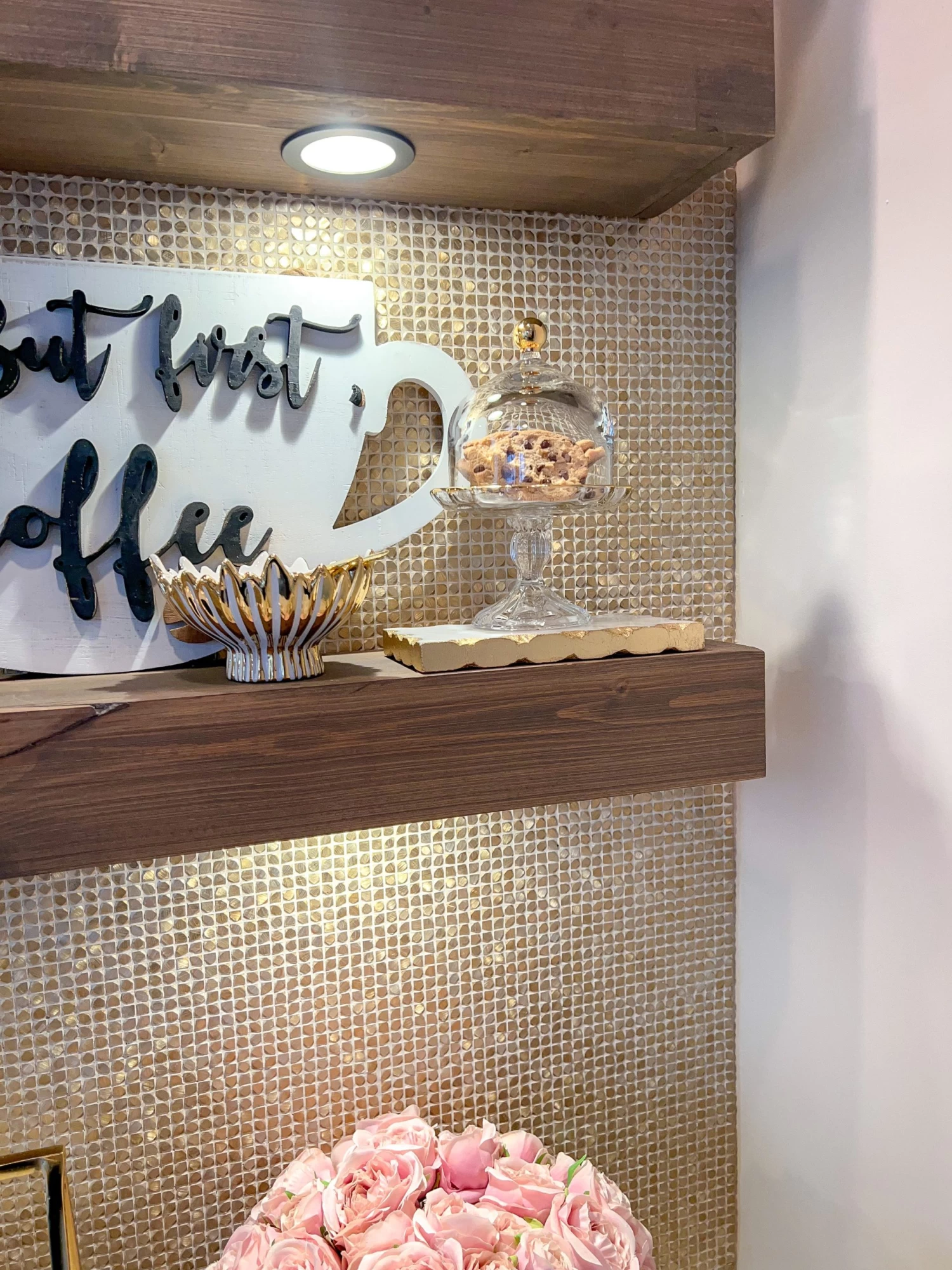 Glass Stand With Gold Top (3 Sizes) 7 Glass Stand With Gold Top (3 Sizes) - Image 5