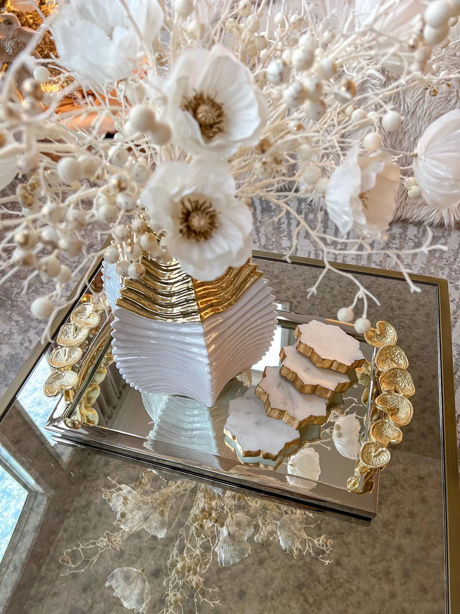 Rectangular Mirror Tray With Silver Border And Gold Leaf Design (2 Sizes) 4 Rectangular Mirror Tray With Silver Border And Gold Leaf Design (2 Sizes) - Image 2