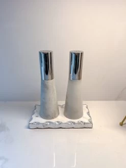 Set Of 2 Marble Salt & Pepper Shakers (2 Colors) -Home Essentials Shop image 63057da6 42b2 49e9 bdd1 9fe6e5072933 new