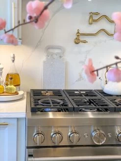 Intricate Detail Marble Scroll Tray