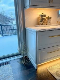 Gold Flower Shaped Metal Two-Tiered Display