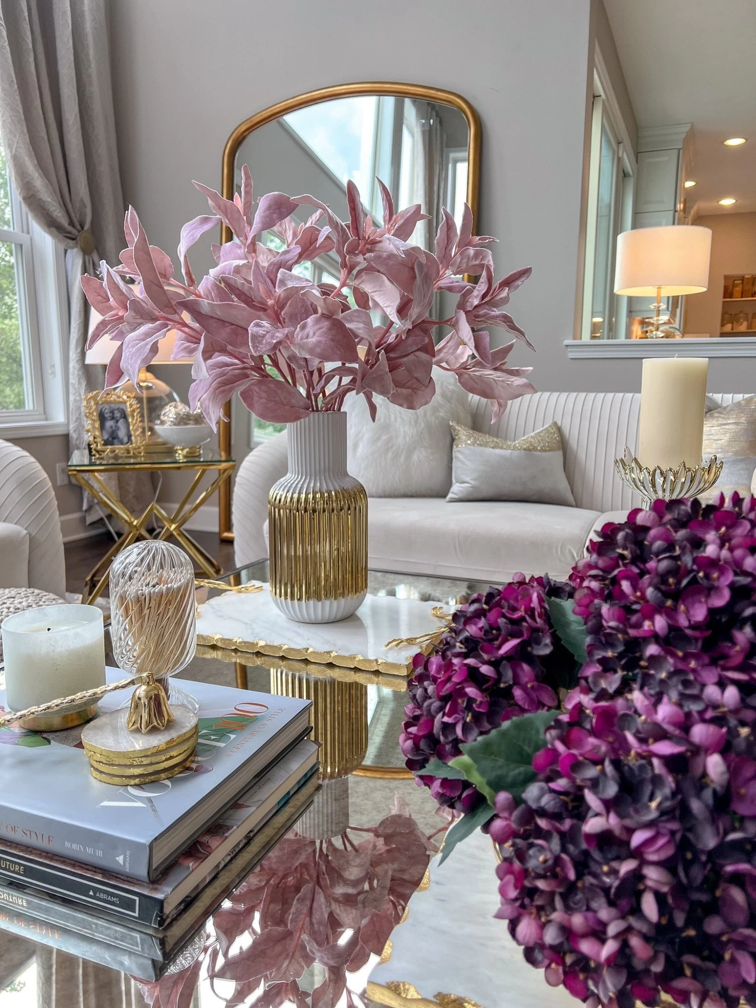 White And Gold Porcelain Striped Vase (2 Sizes) 3 White And Gold Porcelain Striped Vase (2 Sizes)