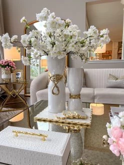 White Ceramic Vase With Elegant Gold Details (2 Sizes) -Home Essentials Shop image b6e4bb39 187d 4221 9b60 ec26921b5a05 new 1