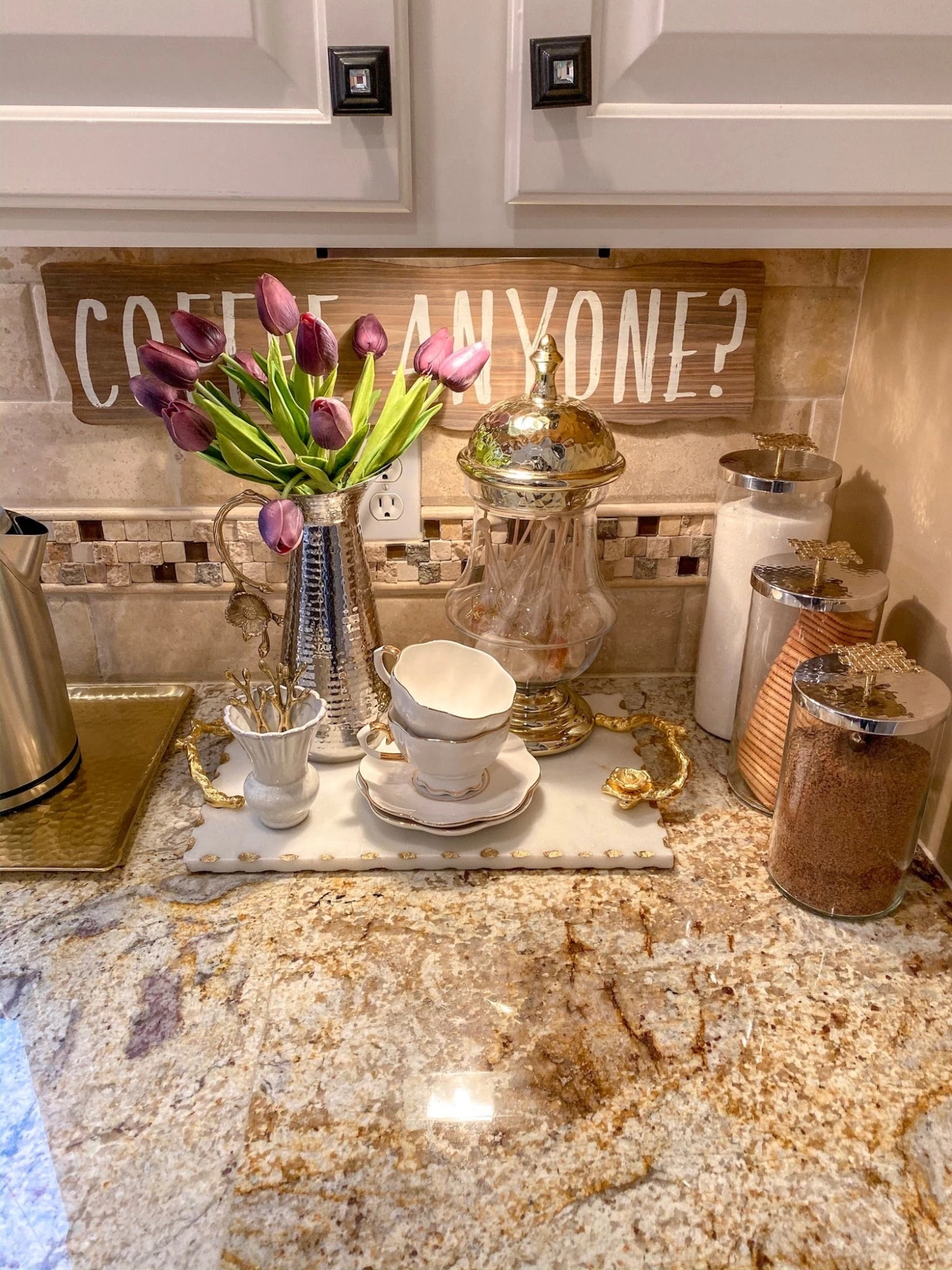 (3 Sizes) Hammered Lid Glass Canister 4 (3 Sizes) Hammered Lid Glass Canister - Image 2