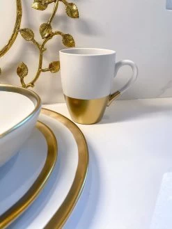 Gold And White 4 Piece Place Setting -Home Essentials Shop image d7382044 deb4 4aa8 bd3a b21ea7ca2819 new