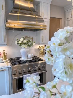 White Real-Touch Triple Bloom Stem -Home Essentials Shop image da114306 ce85 49c1 b898 1c9c1f1e37d5 new