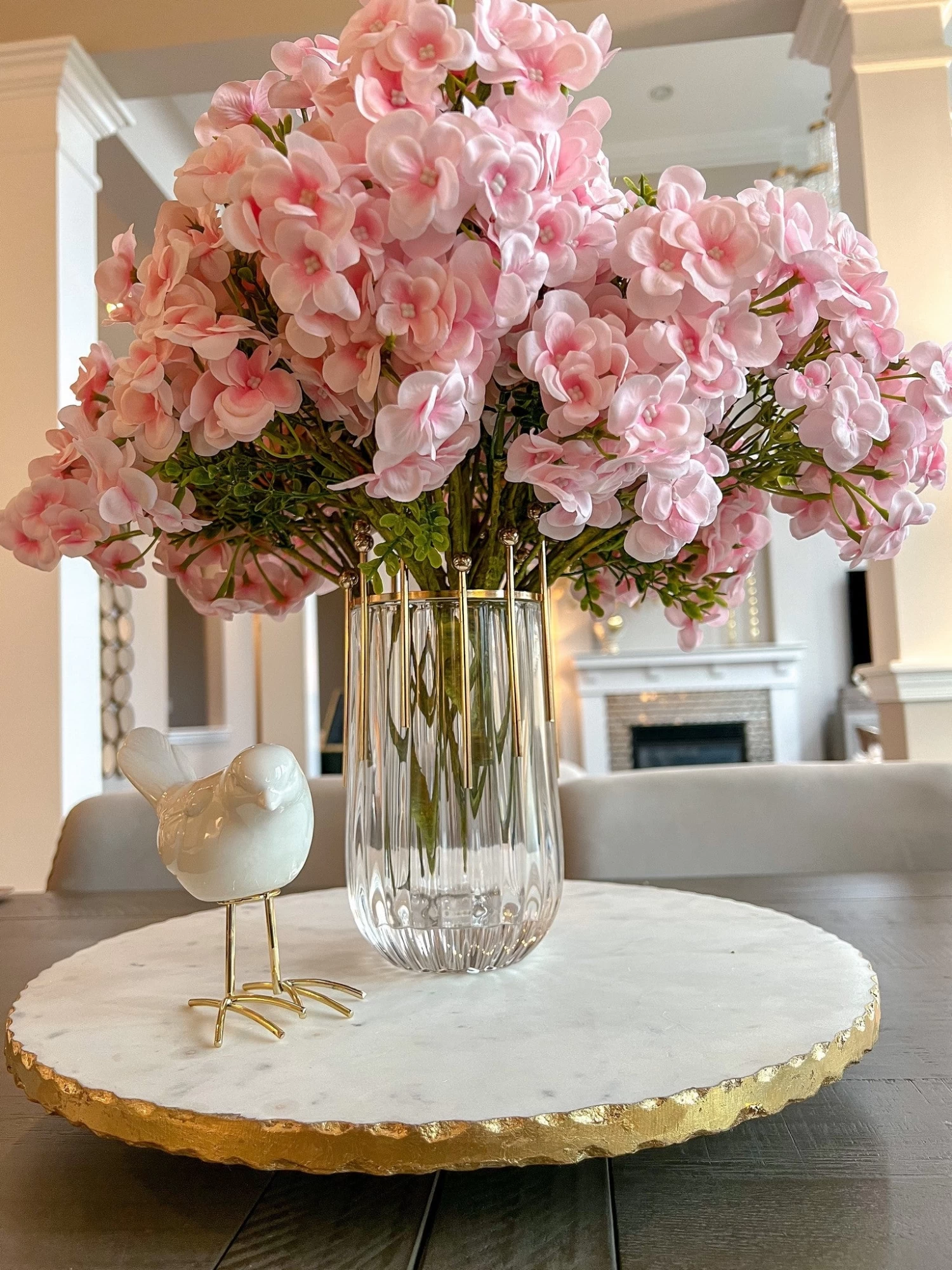 Glass Vase With Gold Circle Details (2 Sizes) 5 Glass Vase With Gold Circle Details (2 Sizes) - Image 3