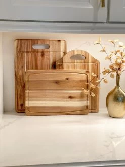 Wood Cutting Board With Handle And Groove